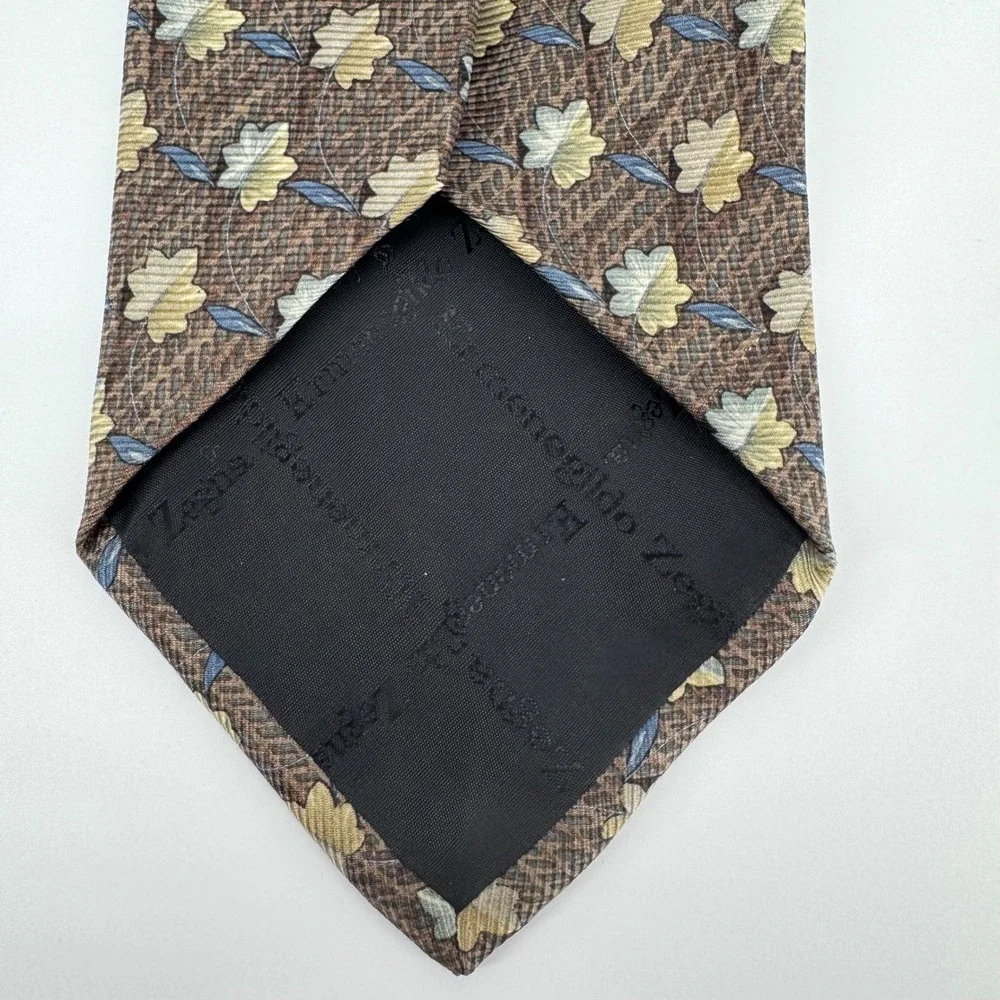 Ermenegildo Zegna Silk Tie Made in Italy Brown Floral Leaf Pattern Luxury‎